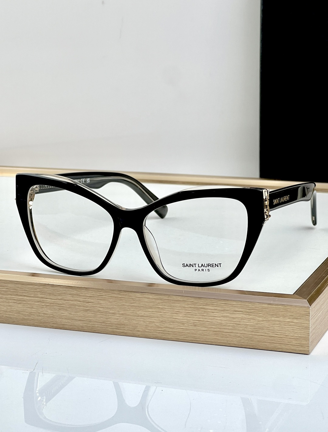 Saint Laurent SAINT LAUREN*