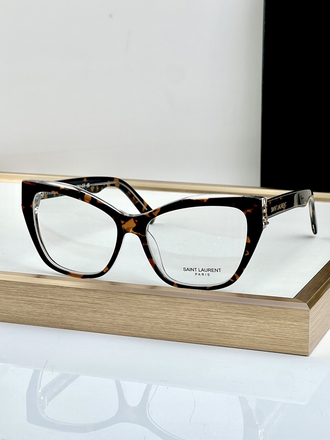 Saint Laurent SAINT LAUREN*