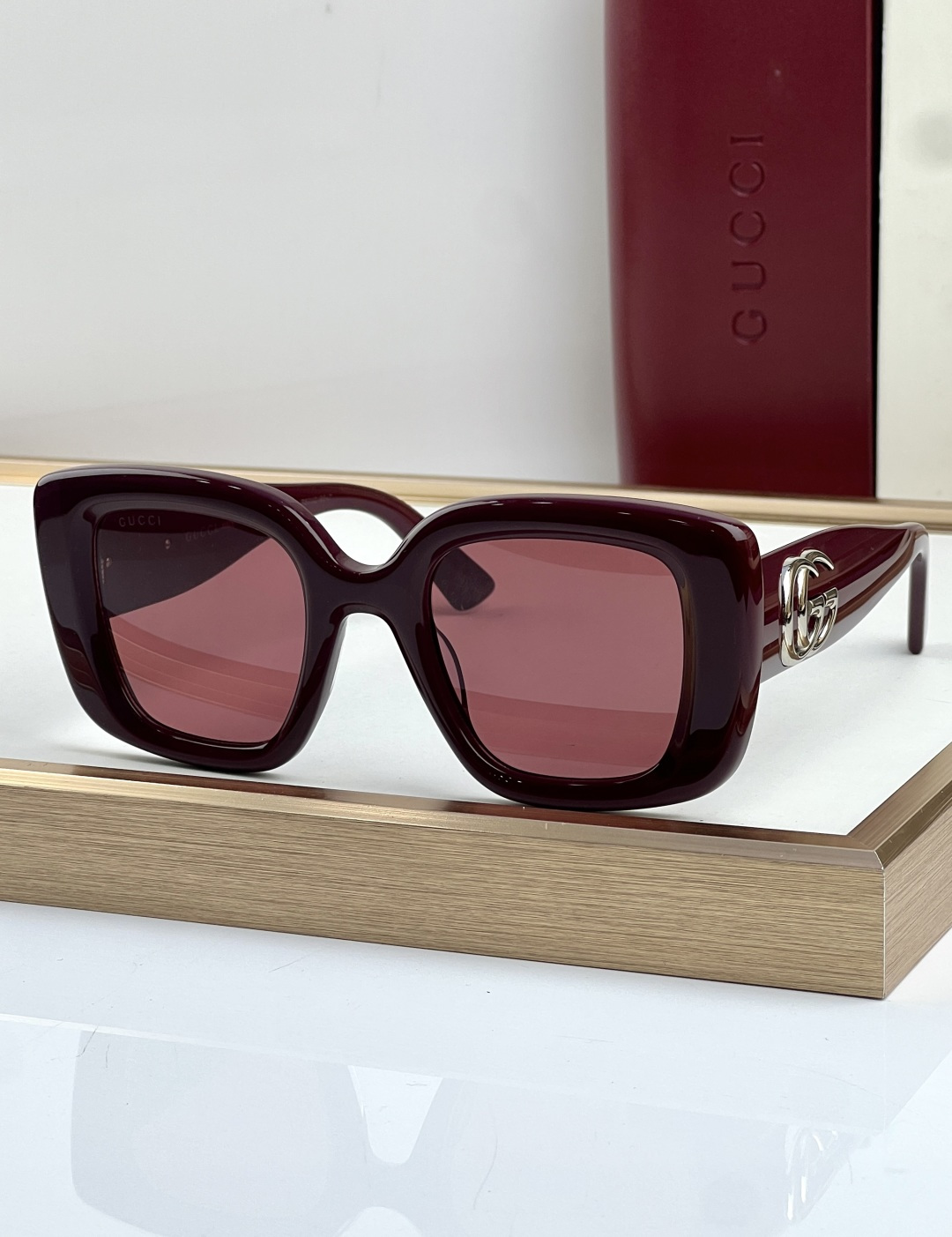 Gucci 𝐆𝐔𝐂𝐂𝐈
