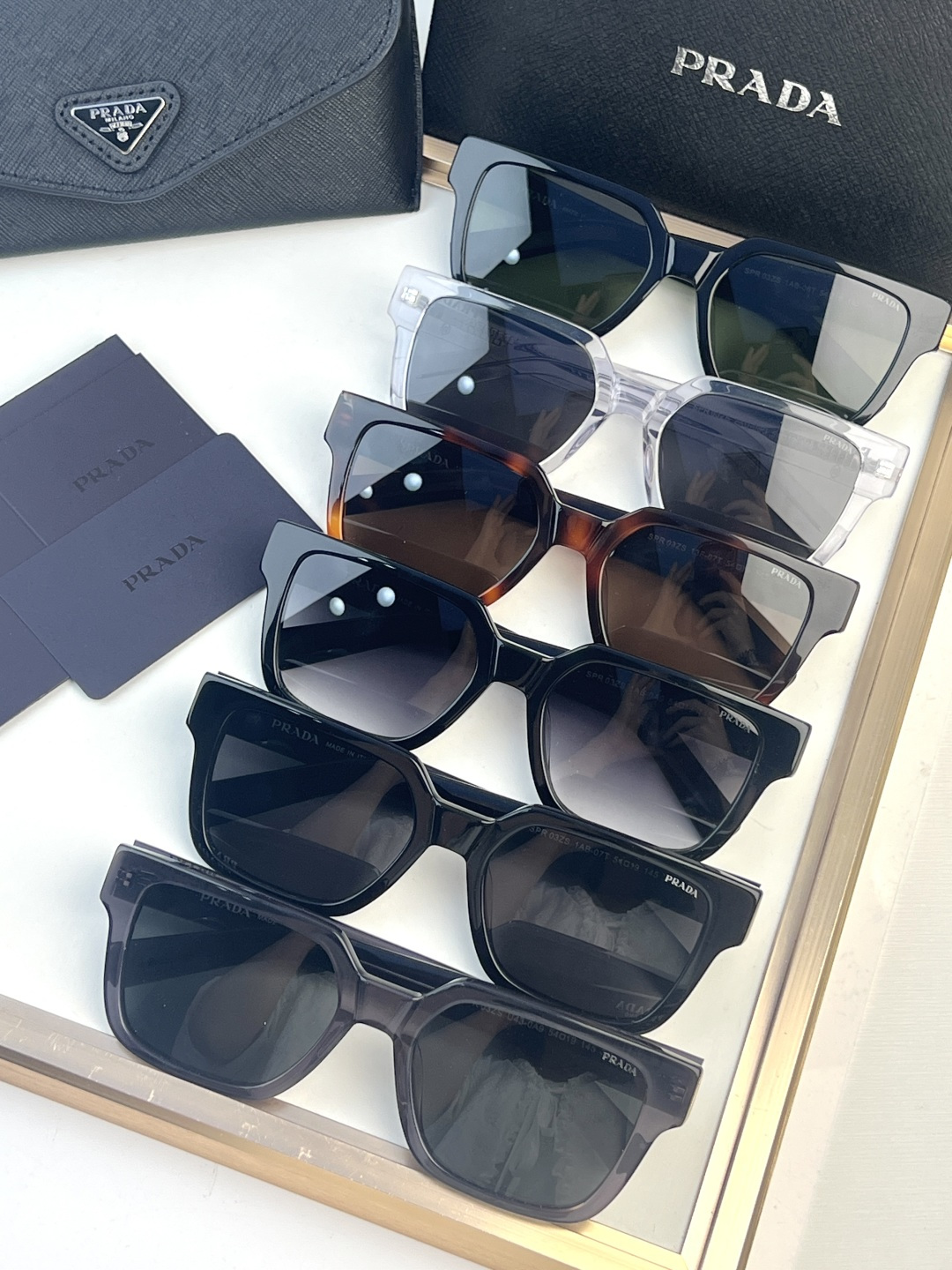 Prada PRAD*