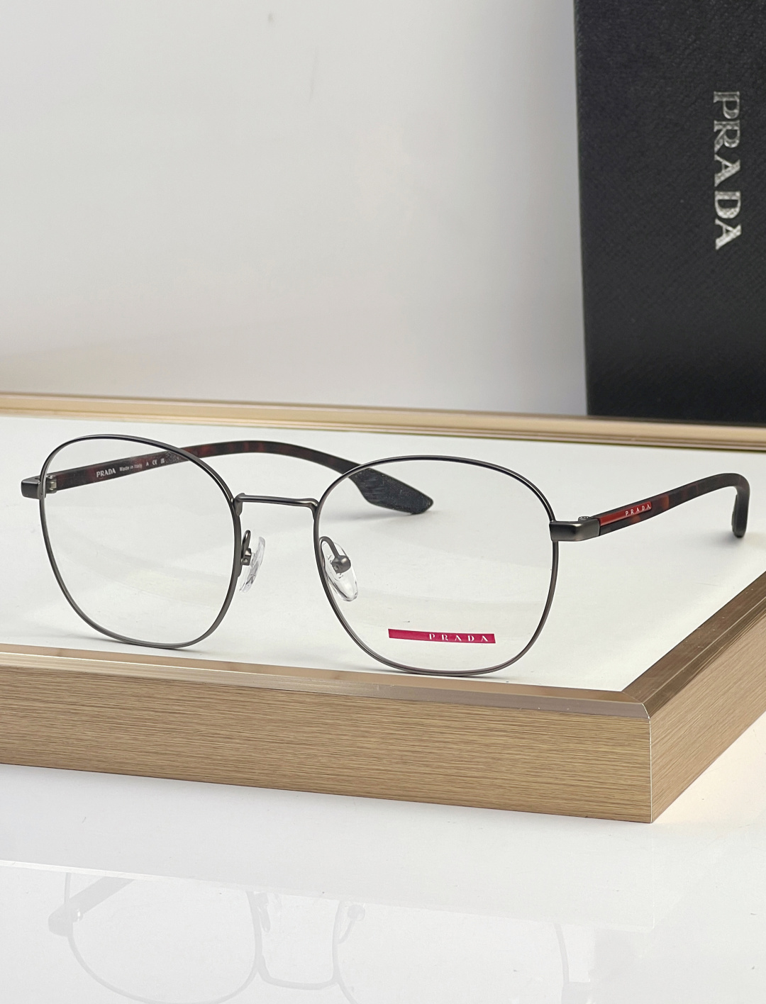 Prada PRAD*
