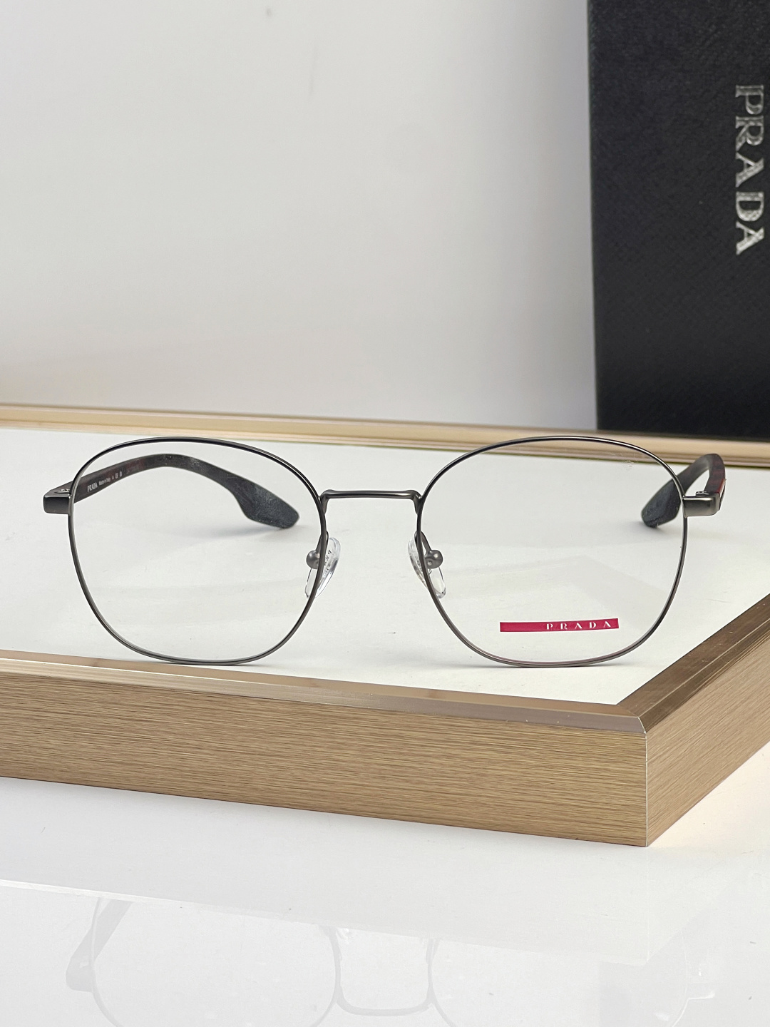Prada PRAD*