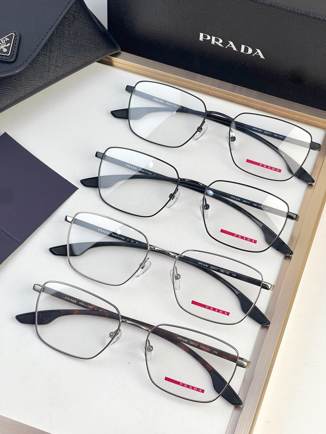 Prada PRAD*
