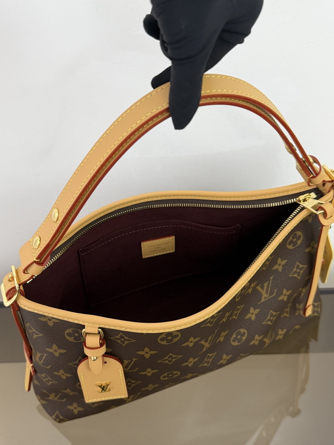 Brunello Cucinelli Classic Handcrafted Luxury Leather Shoulder Bag Ref 8