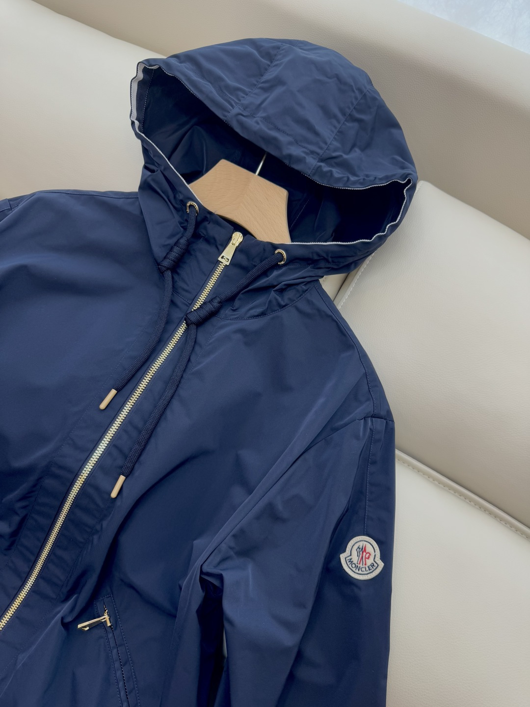 M2361#新款外套🌾Mon 蒙口 拉链款 长袖夹克外套 两色 1/2/3码