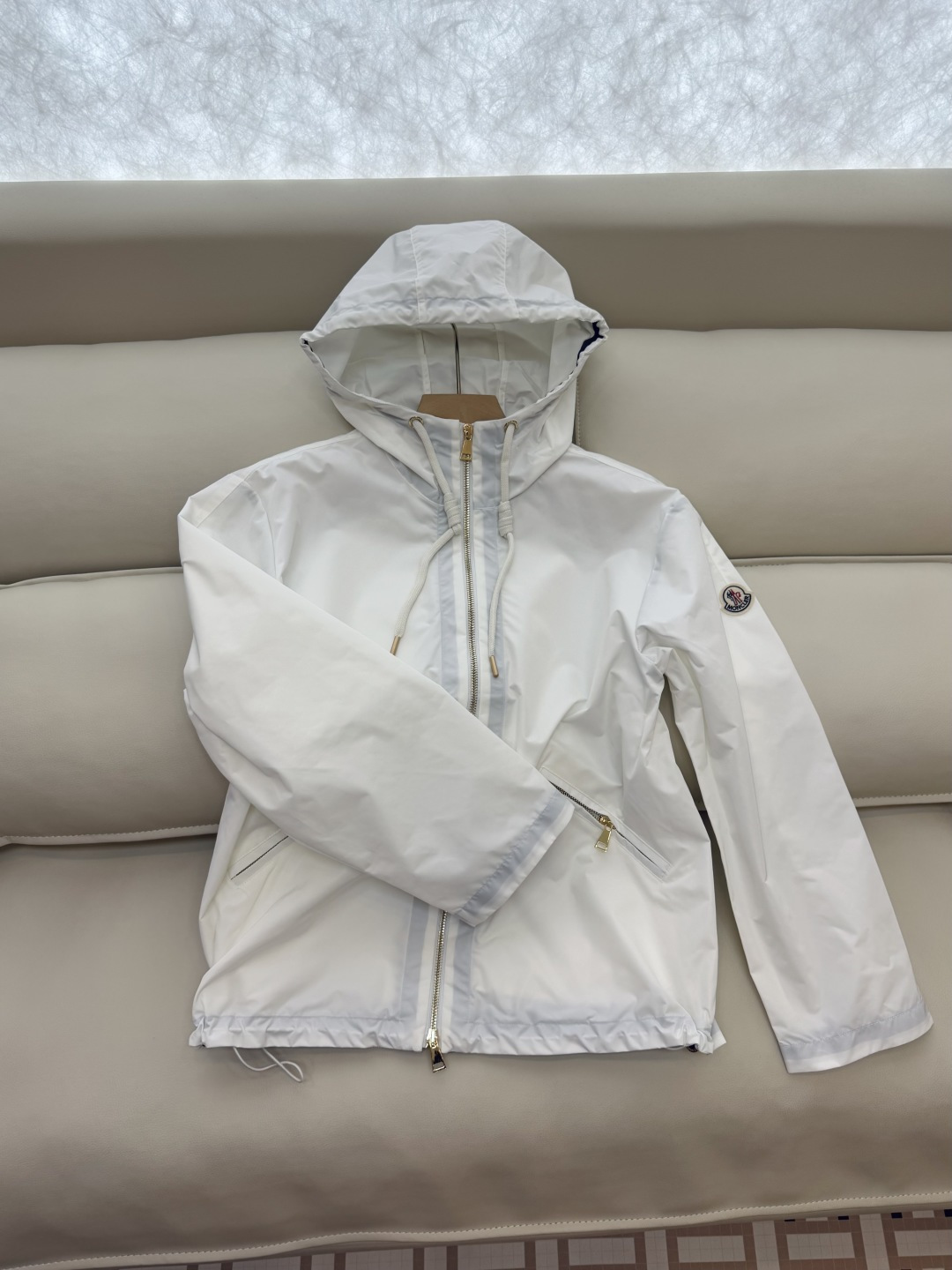 M2361#新款外套🌾Mon 蒙口 拉链款 长袖夹克外套 两色 1/2/3码