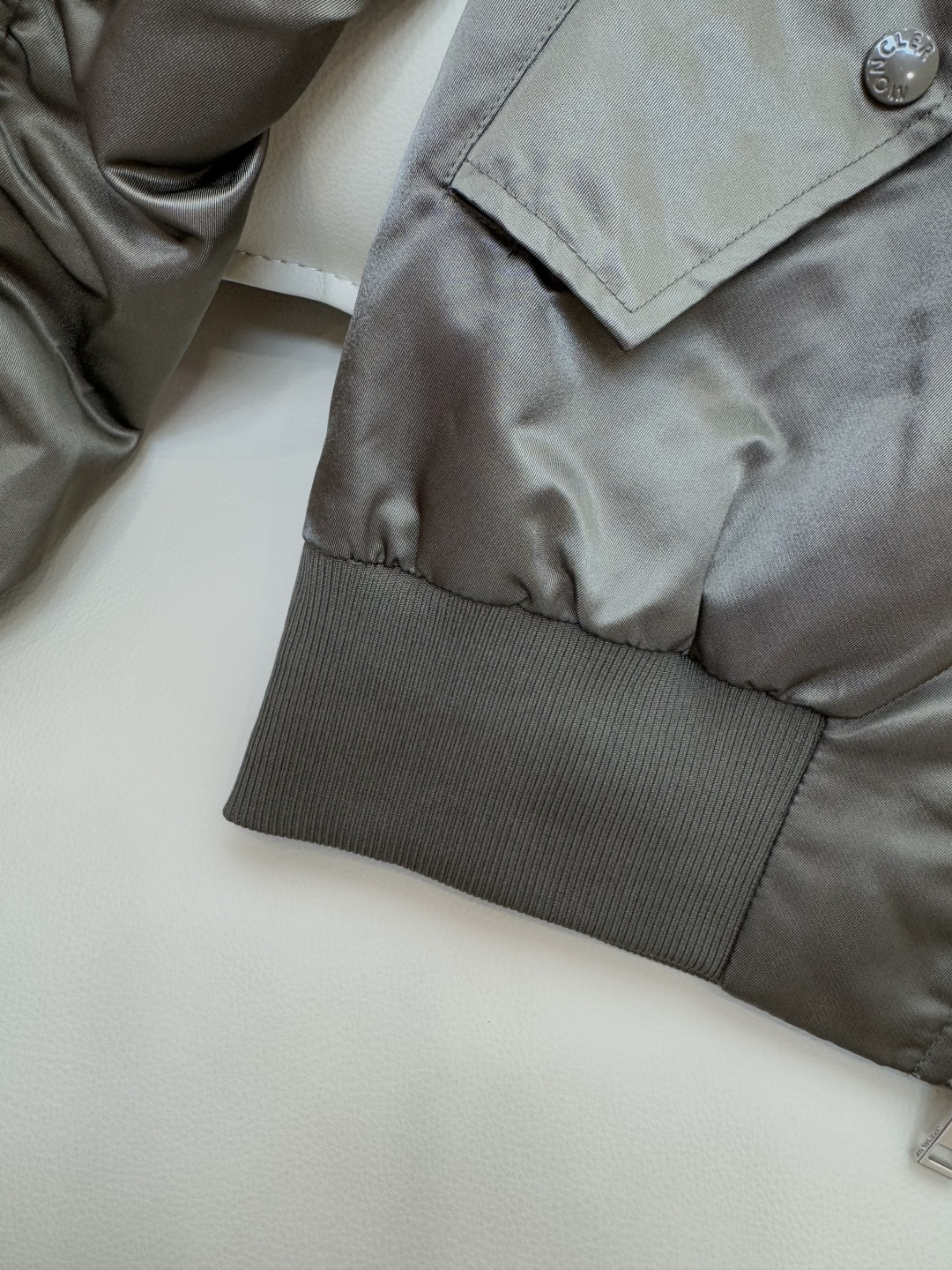 M2328#新款外套🌾Mon 蒙口 男女同款 拉链款 夹克外套 军绿色 藏青色 1-2-3码