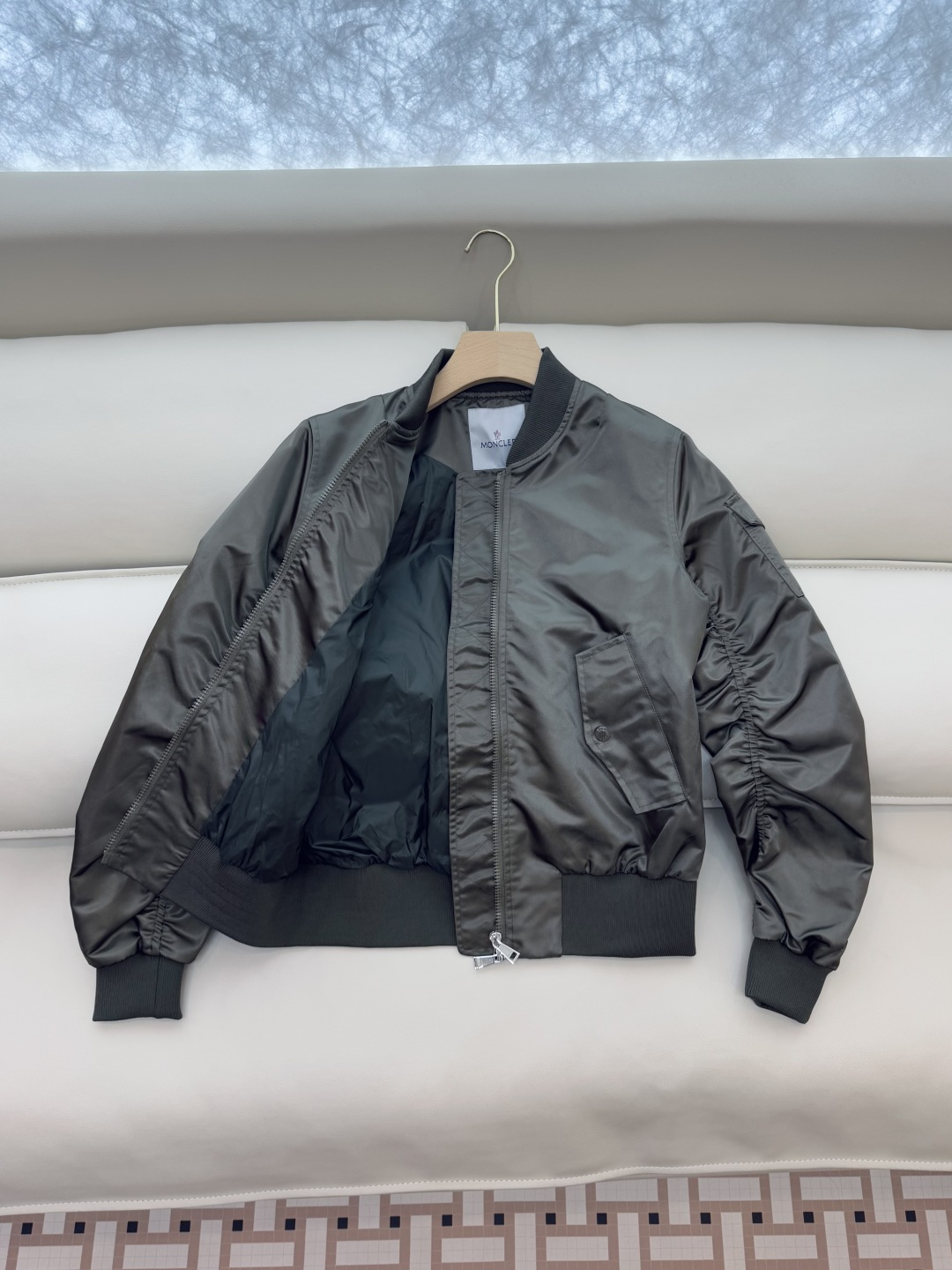 M2328#新款外套🌾Mon 蒙口 男女同款 拉链款 夹克外套 军绿色 藏青色 1-2-3码