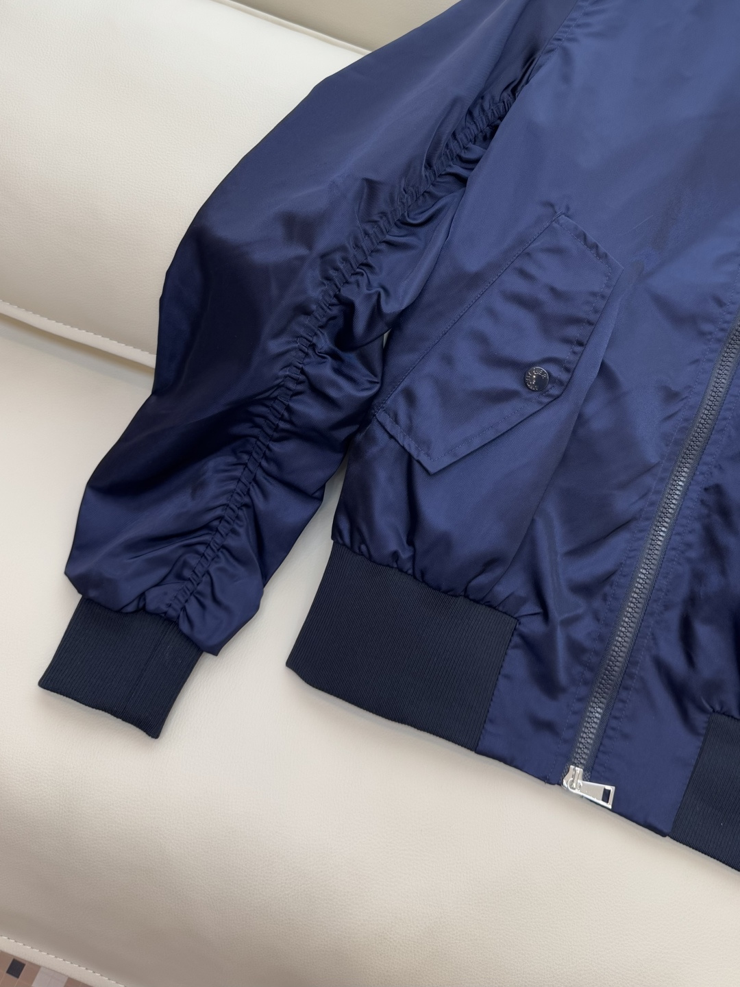 M2328#新款外套🌾Mon 蒙口 男女同款 拉链款 夹克外套 军绿色 藏青色 1-2-3码