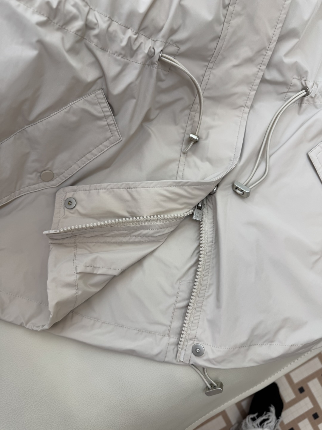 M2201#新款外套🌾LP 顶级版 显瘦抽绳设计外套 四色 38/40/42