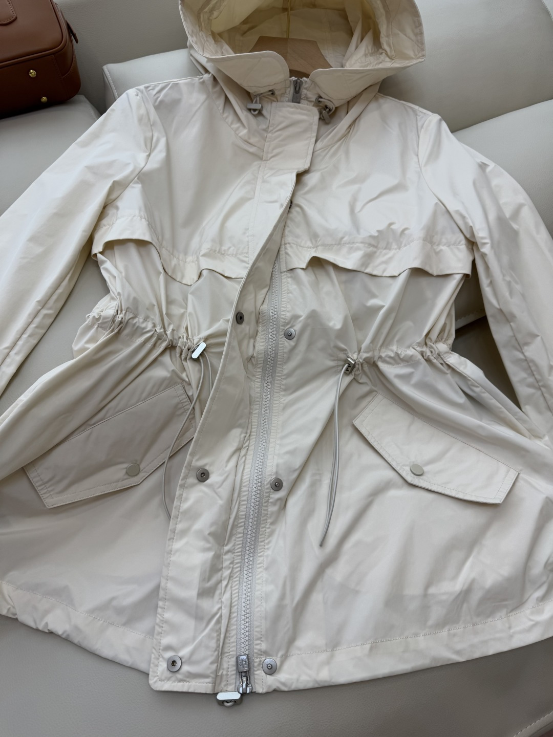 M2201#新款外套🌾LP 顶级版 显瘦抽绳设计外套 四色 38/40/42