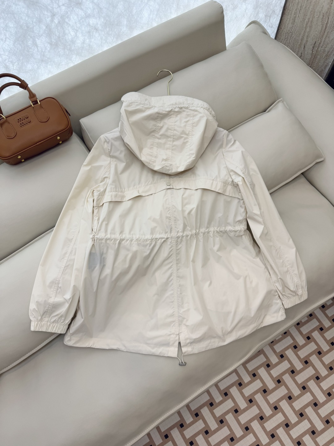 M2201#新款外套🌾LP 顶级版 显瘦抽绳设计外套 四色 38/40/42