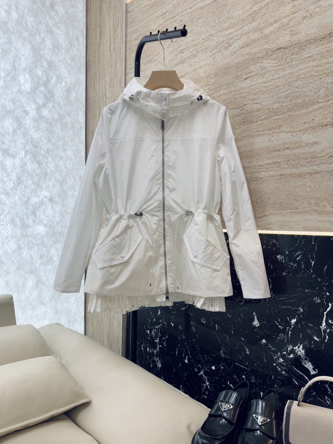 NO:455638,M2319# new jacket Mon masked ruffled zippered jacket White size 2-3-4 sizes, Moncler, jackets & coats, alexander wang19860909M2319#新款外套 Mon 蒙口 荷叶边显瘦拉链款外套 白色 2-3-4码,,Moncler,jackets & coats,alexander wang,Women's clothing