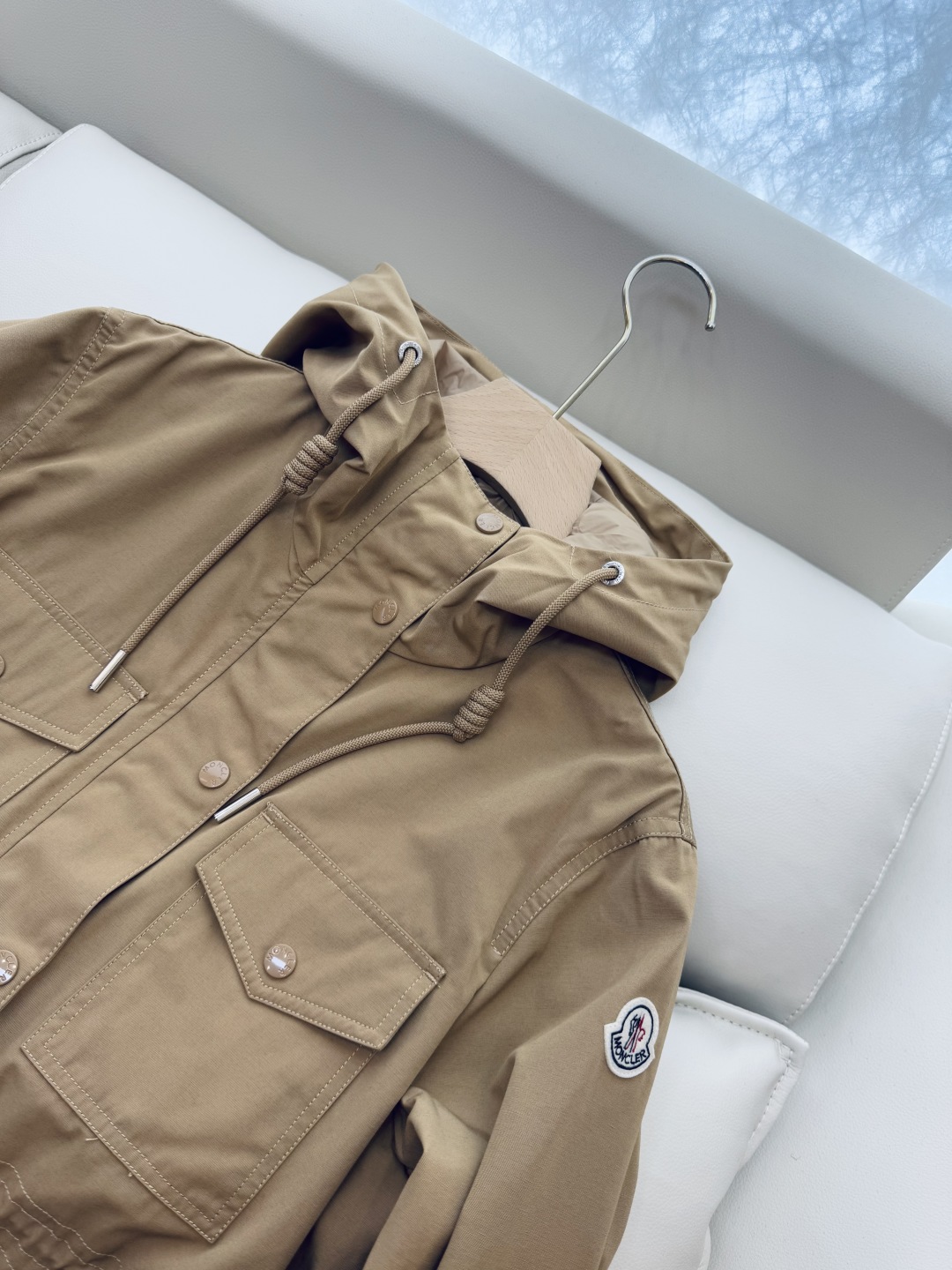 P851 Women’s Suit by Ms. Moncler Theberon: Stylish, Functional, and Ready for Sale - 图片 5