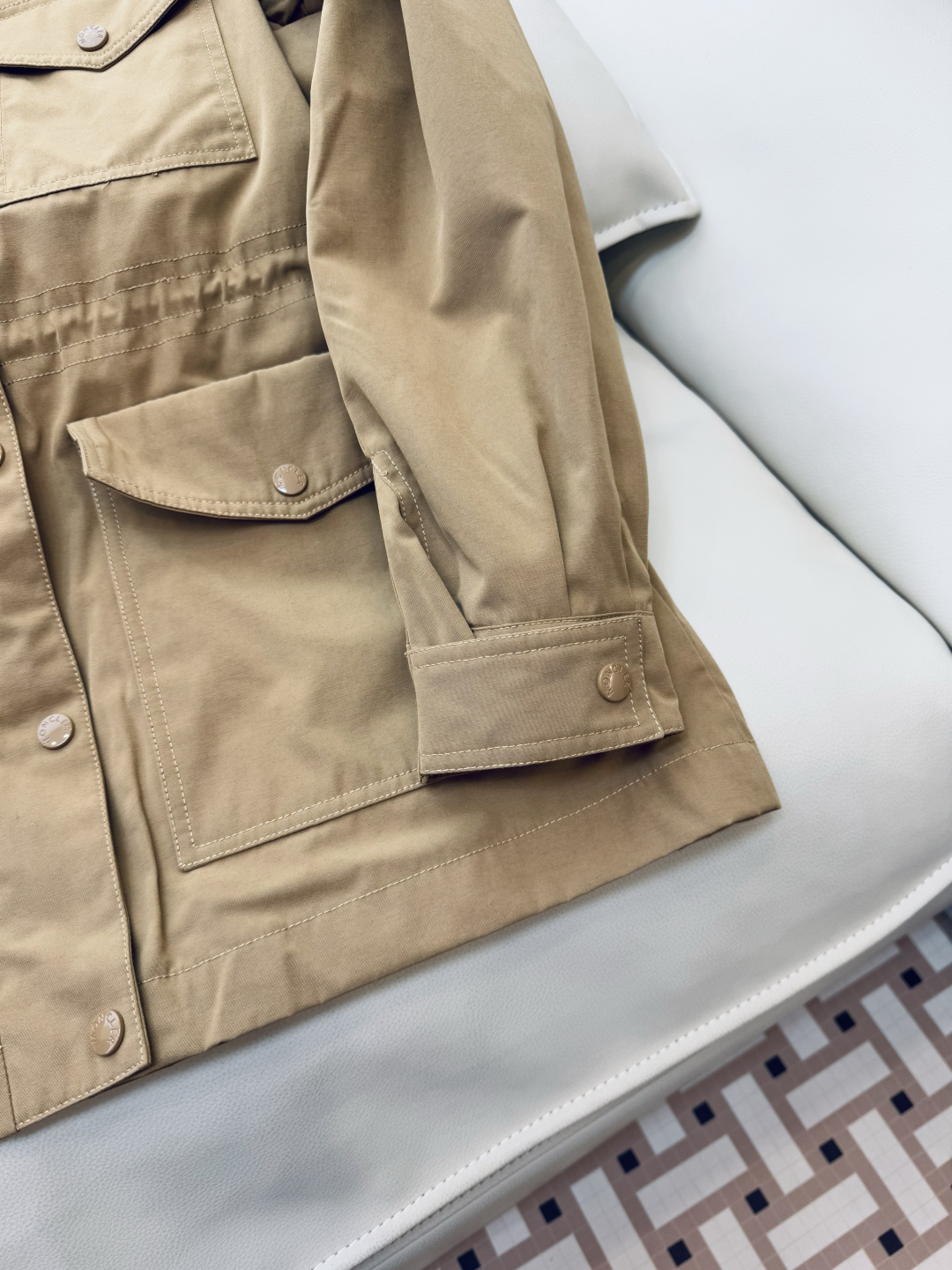 P851 Women’s Suit by Ms. Moncler Theberon: Stylish, Functional, and Ready for Sale - 图片 7