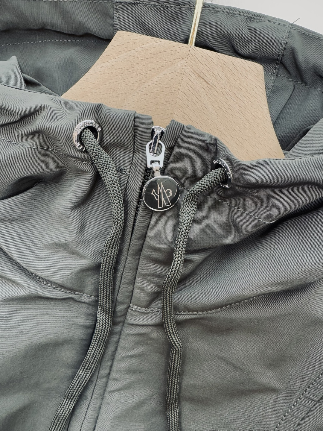 M2362#新款外套PMon 蒙口 显瘦拉链款带帽 外套 军绿色 卡其 粉色 1-2-3码