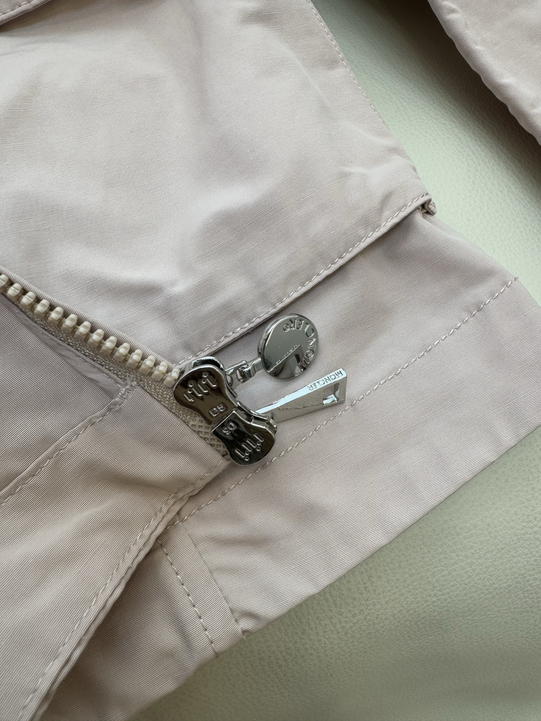 M2362#新款外套PMon 蒙口 显瘦拉链款带帽 外套 军绿色 卡其 粉色 1-2-3码