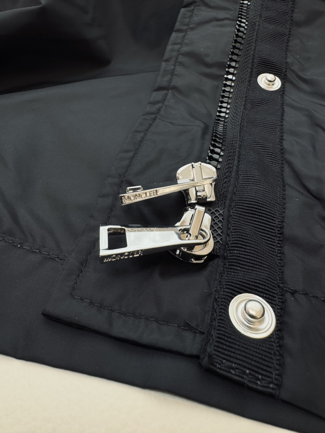 M2331#新款外套🌾Mon 蒙口 显瘦立领短外套 黑色 军绿色 1-2-3码