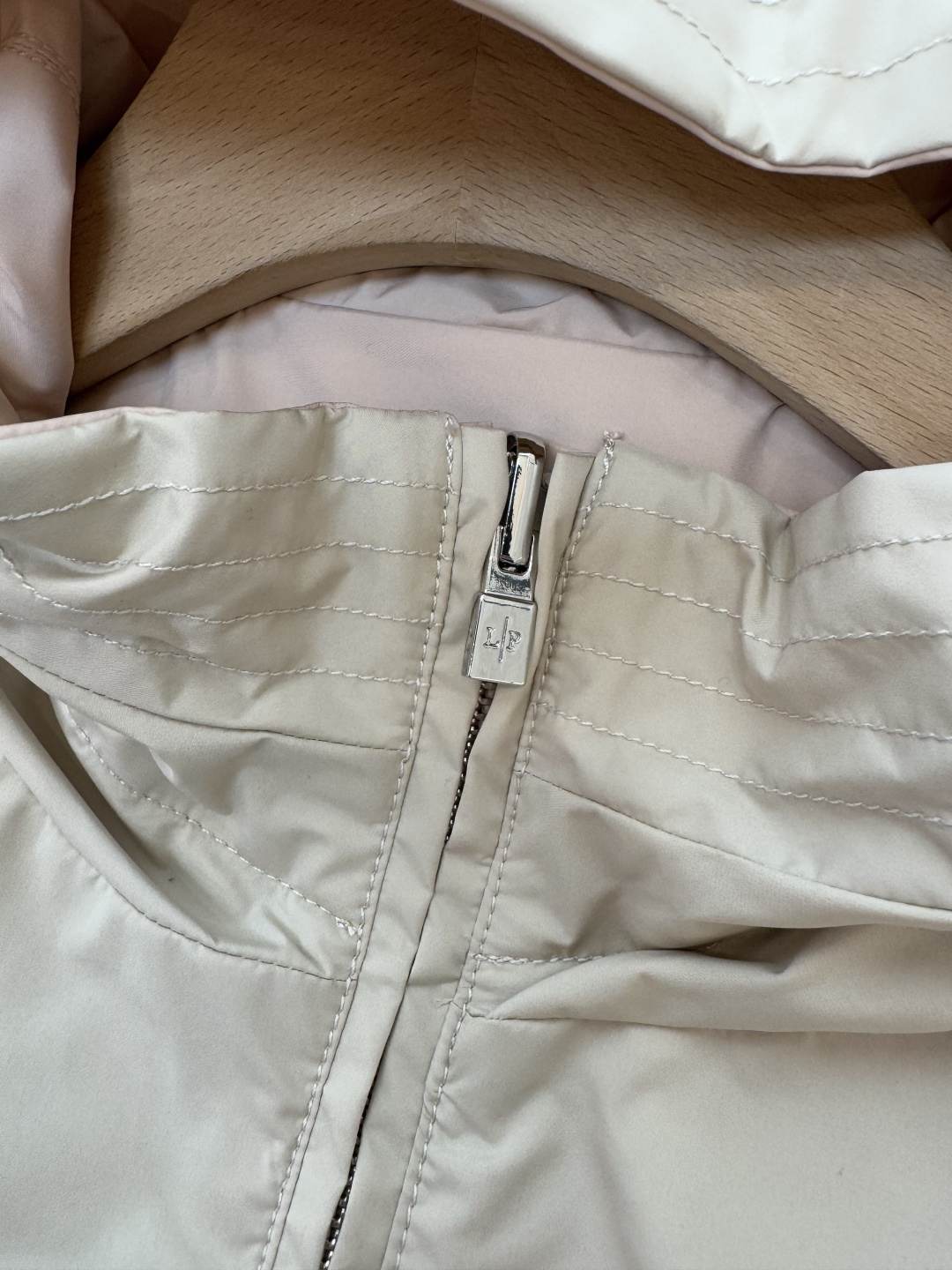 M2202#新款风衣🌾LP 顶级版 两面穿 带帽风衣 粉色 38/40 /42