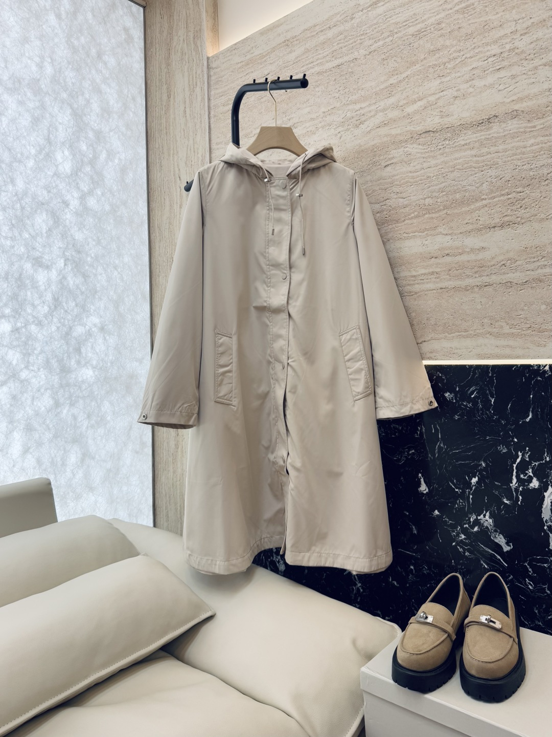 NO:455542,M2352# new windbreaker LP top version loose slim drawstring design windbreaker two colors 38/40/42,,loro piana,alexander wang19860909M2352#新款风衣 LP 顶级版 宽松显瘦抽绳设计风衣 两色 38/40/42,,loro piana,alexander wang,Women's clothing