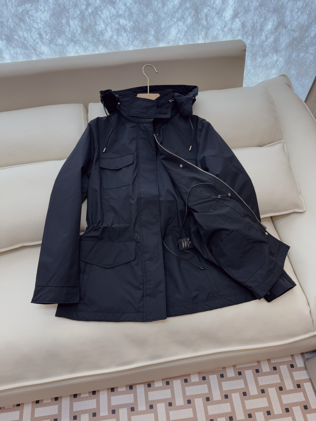 M2358#新款外套🌾LP 顶级版 夹棉 显瘦抽绳设计短外套 两色 38/40/42