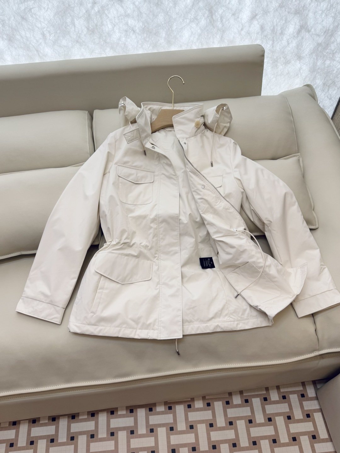 M2358#新款外套🌾LP 顶级版 夹棉 显瘦抽绳设计短外套 两色 38/40/42