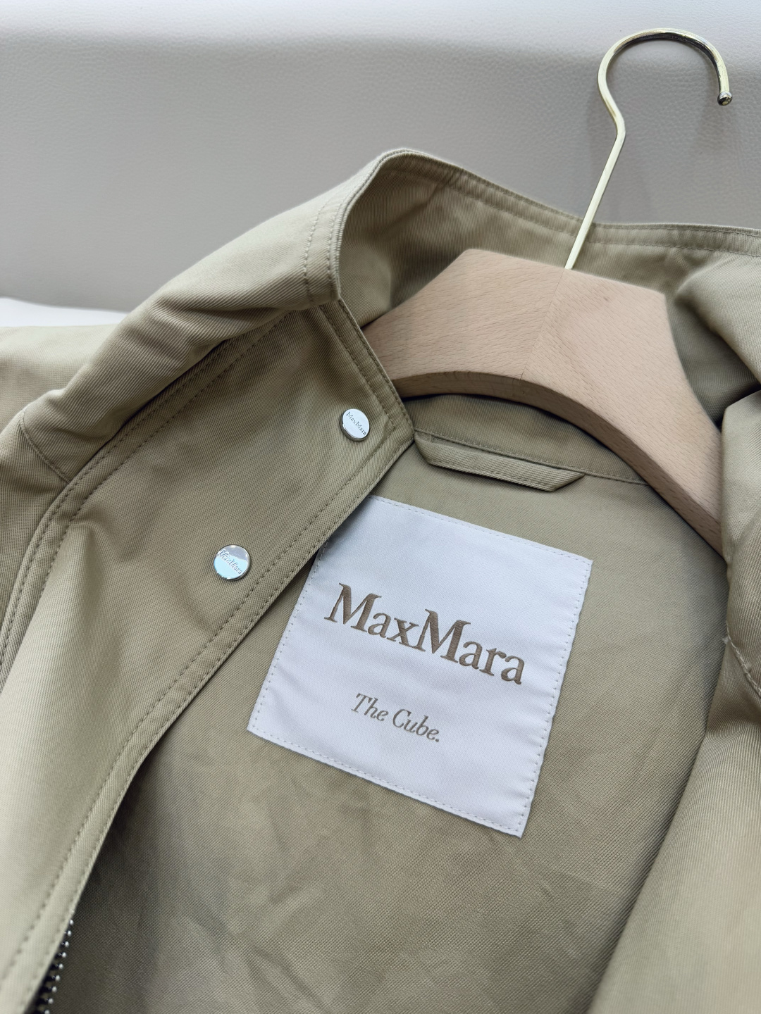 M2356-L #新款外套🌾Max 立领 顶级版 显瘦抽绳设计长外套 三色 38/40/42