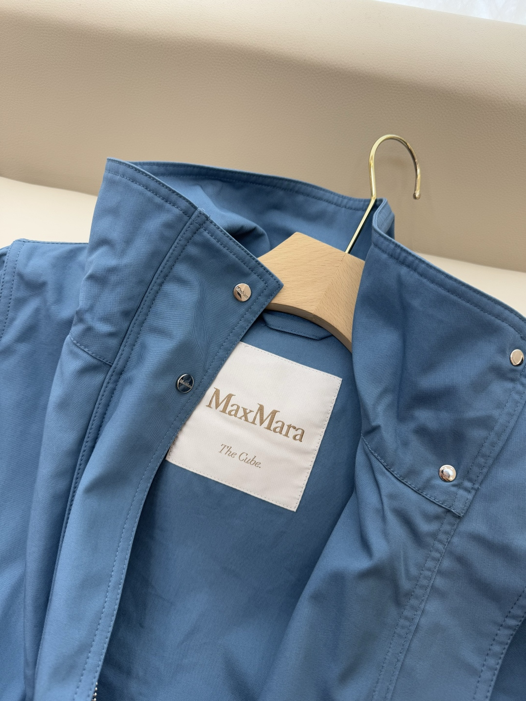 M2356-L #新款外套🌾Max 立领 顶级版 显瘦抽绳设计长外套 三色 38/40/42