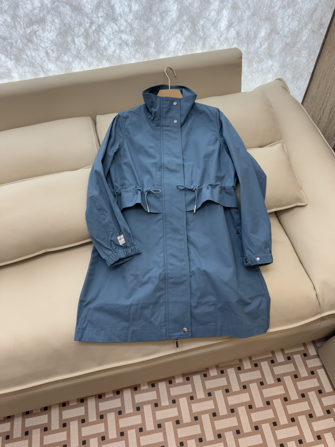 M2356-L #新款外套🌾Max 立领 顶级版 显瘦抽绳设计长外套 三色 38/40/42