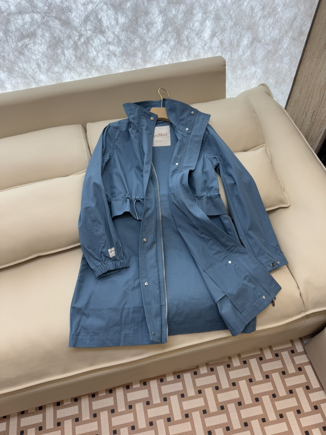 M2356-L #新款外套🌾Max 立领 顶级版 显瘦抽绳设计长外套 三色 38/40/42