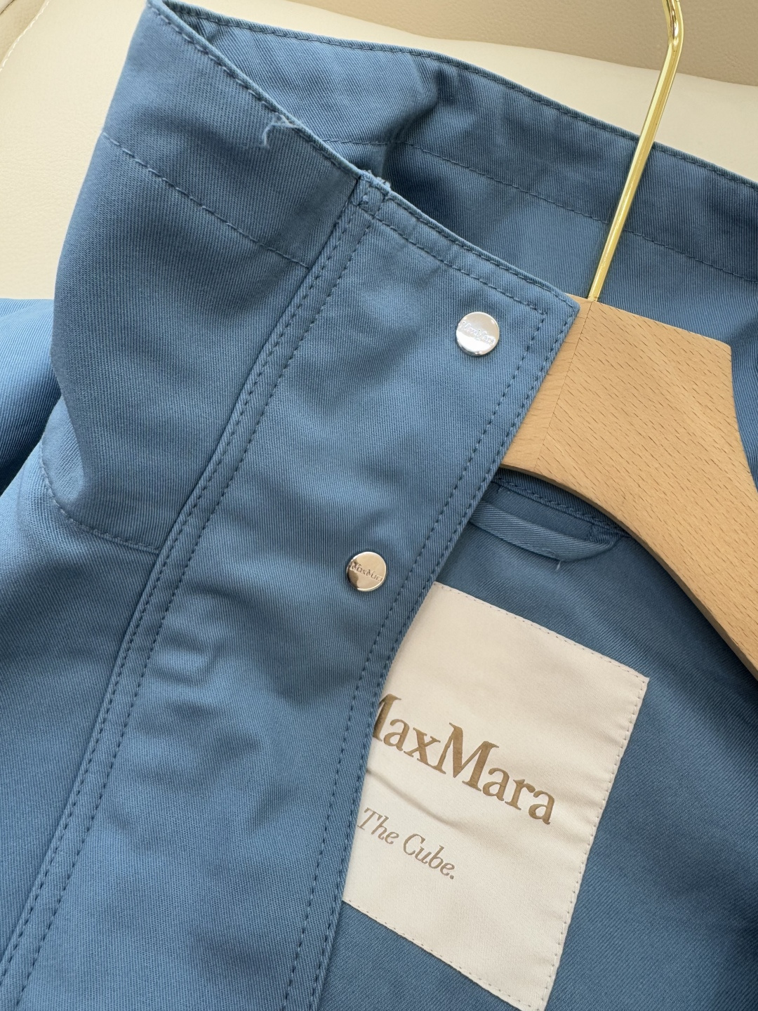 M2356#新款外套🌾Max 立领 顶级版 显瘦抽绳设计短外套 三色 38/40/42