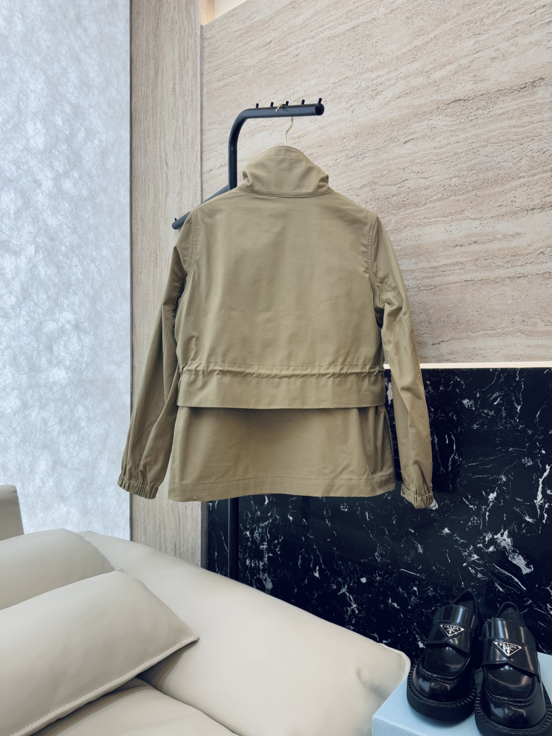 M2356#新款外套🌾Max 立领 顶级版 显瘦抽绳设计短外套 三色 38/40/42