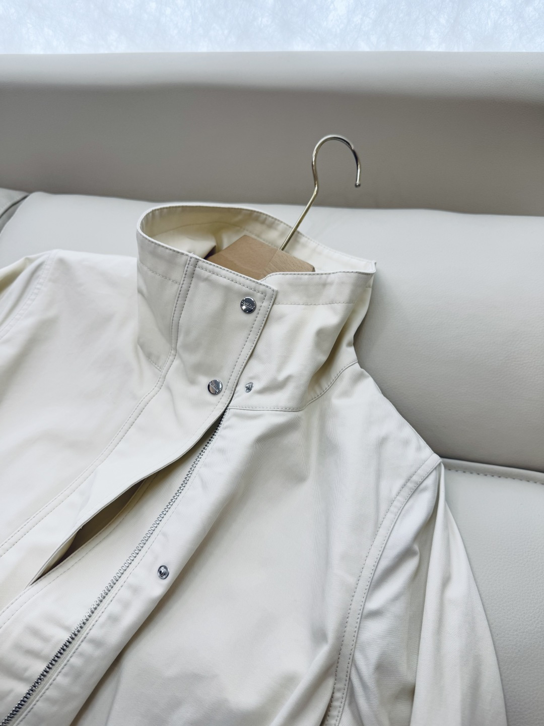 M2356#新款外套🌾Max 立领 顶级版 显瘦抽绳设计短外套 三色 38/40/42