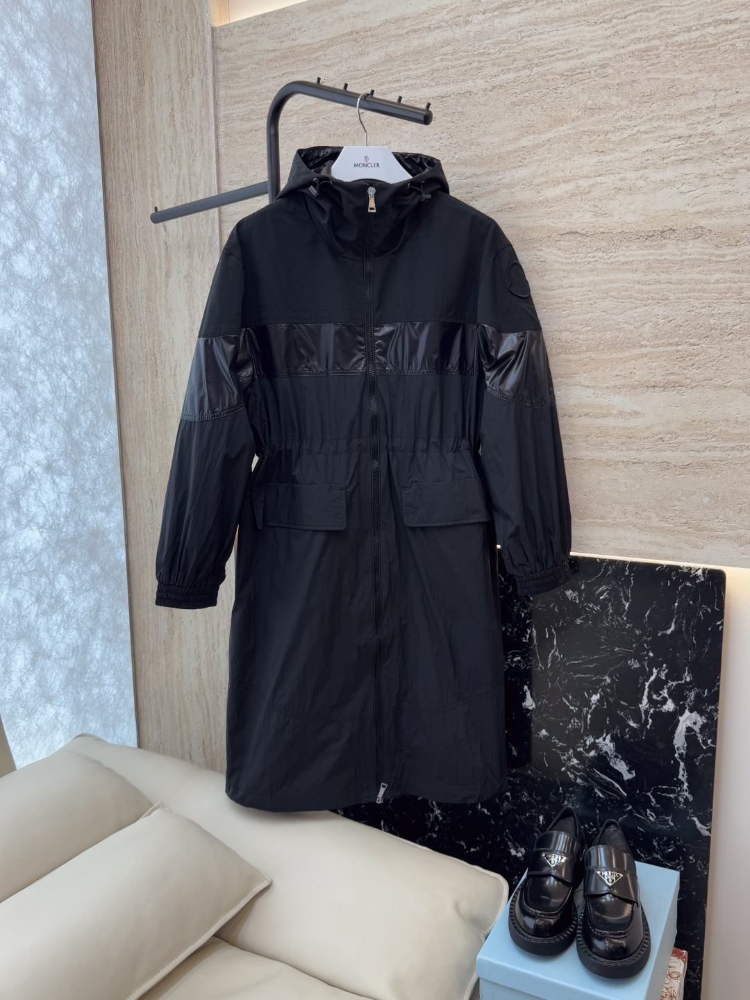 NO:455527,M2351# new windbreaker P Mon mask, windproof and slimming, long windbreaker, black size 1-2-3,,Moncler,alexander wang19860909M2351#新款风衣P Mon蒙口 防风显瘦 长款风衣 黑色 1-2-3码,,Moncler,alexander wang,Women's clothing