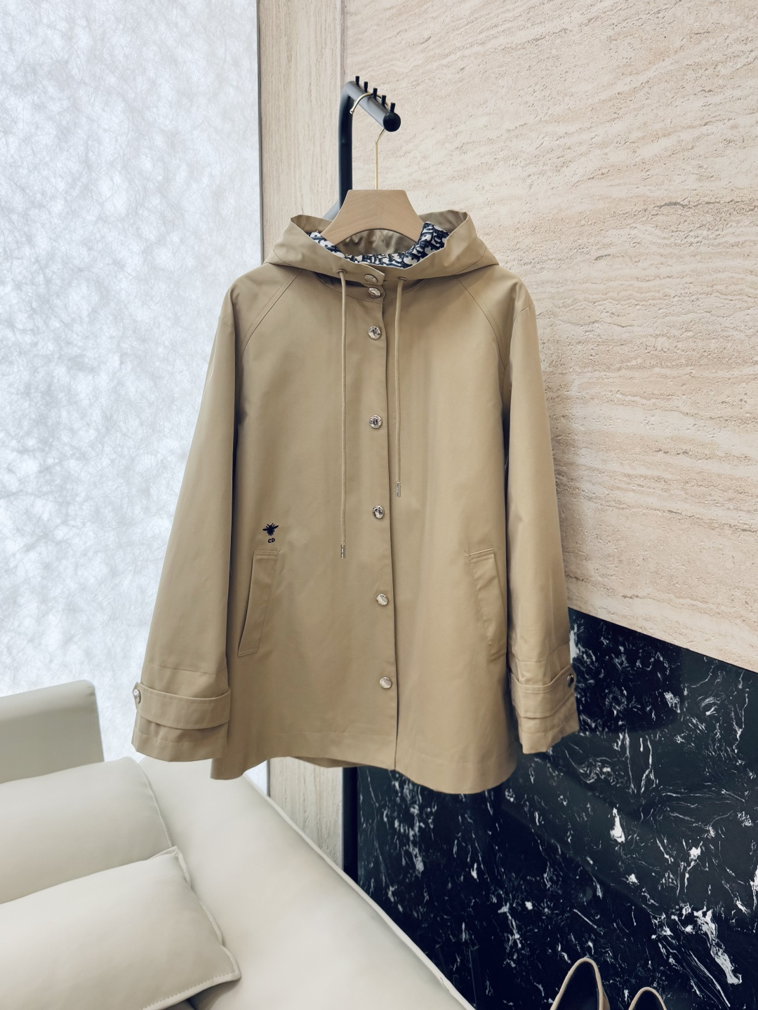 NO:466142,CX007# new jacket Dior old-fashioned jacquard inner cotton short windbreaker loose black khaki SML,,dior,jackets & coats,alexander wang19860909CX007#新款外套 Dior 老花提花内里 棉料短款风衣 宽松款 黑色 卡其色 SML,,dior,jackets & coats,alexander wang,Women's clothing