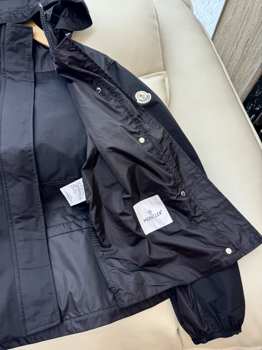 M2364#新款外套🌾Mon蒙口 抽绳设计 长袖拉链款夹克外套 黑色 军绿色 1/2/3码