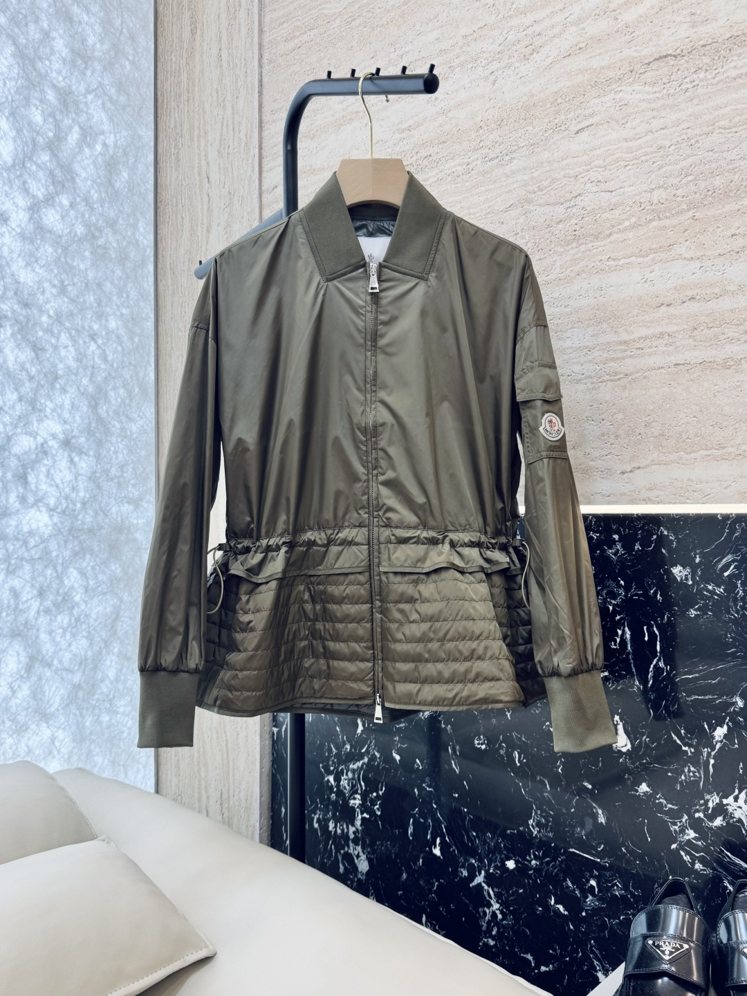 NO:455599,M2144# new jacket P Mon mask drawstring design lotus leaf skirt long sleeve zipper jacket black navy blue military green size 1/2/3 size, Moncler, skirts, jackets & coats, jackets & coats, alexander wang19860909M2144#新款外套P Mon蒙口 抽绳设计 荷叶裙摆 长袖拉链款夹克外套 黑色 藏青色 军绿色 1/2/3码,,Moncler,skirts,jackets & coats,jackets & coats,alexander wang,Women's clothing