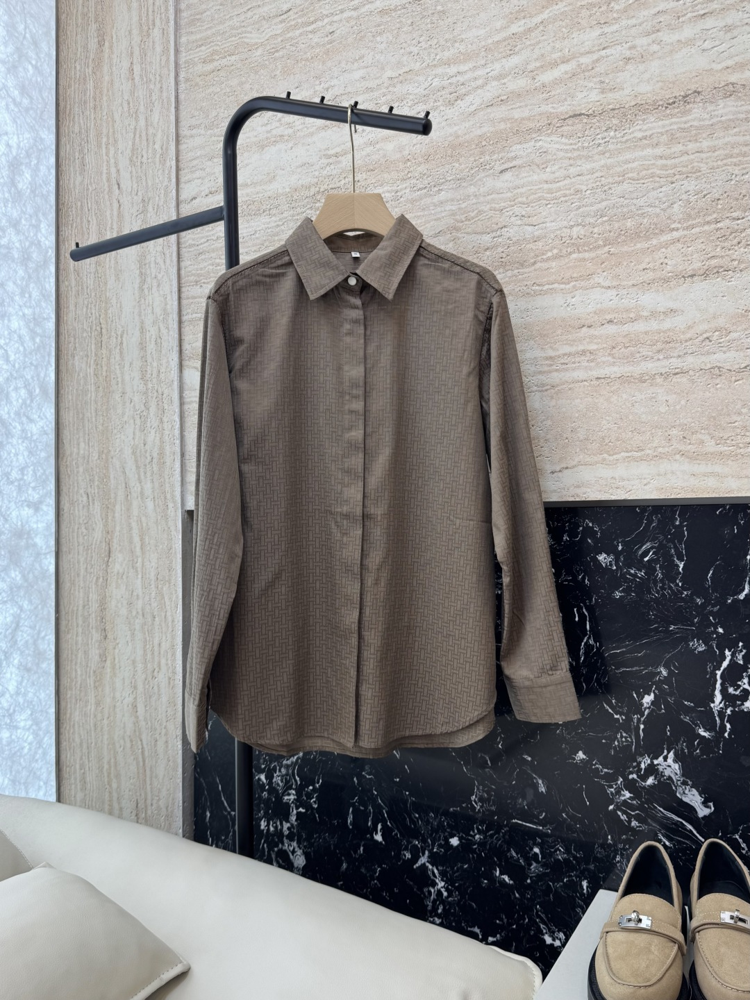 NO:733447,QGL002# new dress Hermes H family Hermes H letter dark pattern long-sleeved shirt orange oatmeal color white 36/38/40,,hermes,hermes,skirts,shirts,19860909QGL002#新款连衣裙 Hermes H家 爱马仕 H字母暗纹 长袖衬衫 橙色 燕麦咖色 白色 36/38/40,,hermes,hermes,skirts,shirts,,Women's clothing