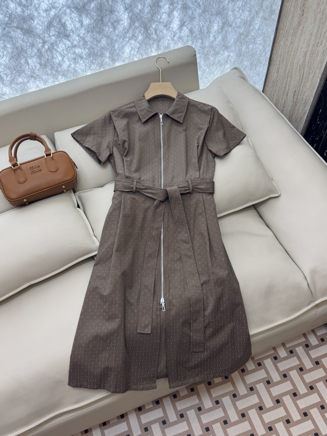 QGL003#新款连衣裙💕Hermes H家 爱马仕 H字母暗纹 短款拉链款 连衣裙 黑色 燕麦咖色 白