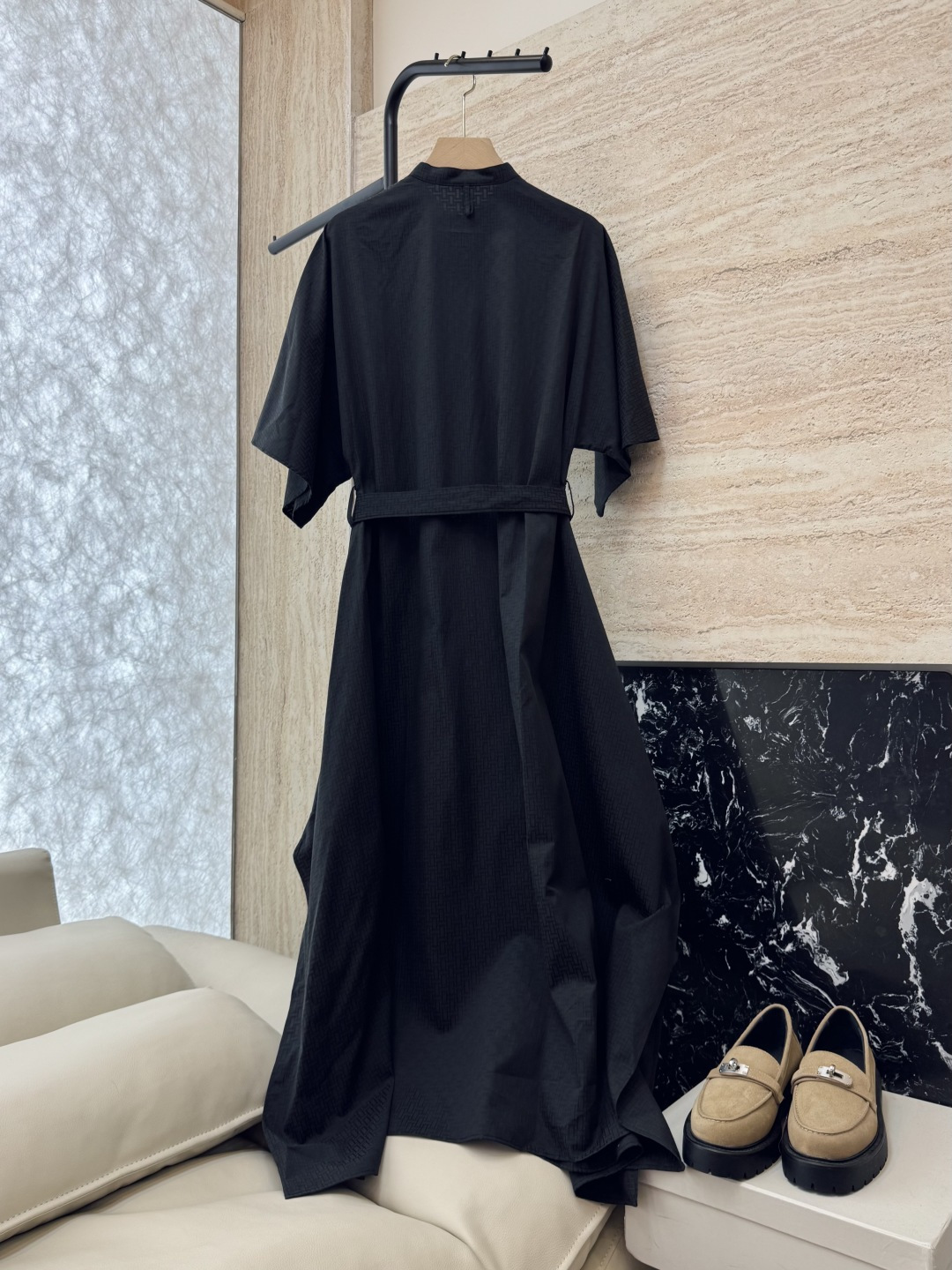 QGL004#新款连衣裙💕Hermes H家 爱马仕 H字母暗纹 短款宽松款连衣裙 黑色 燕麦咖色 白色