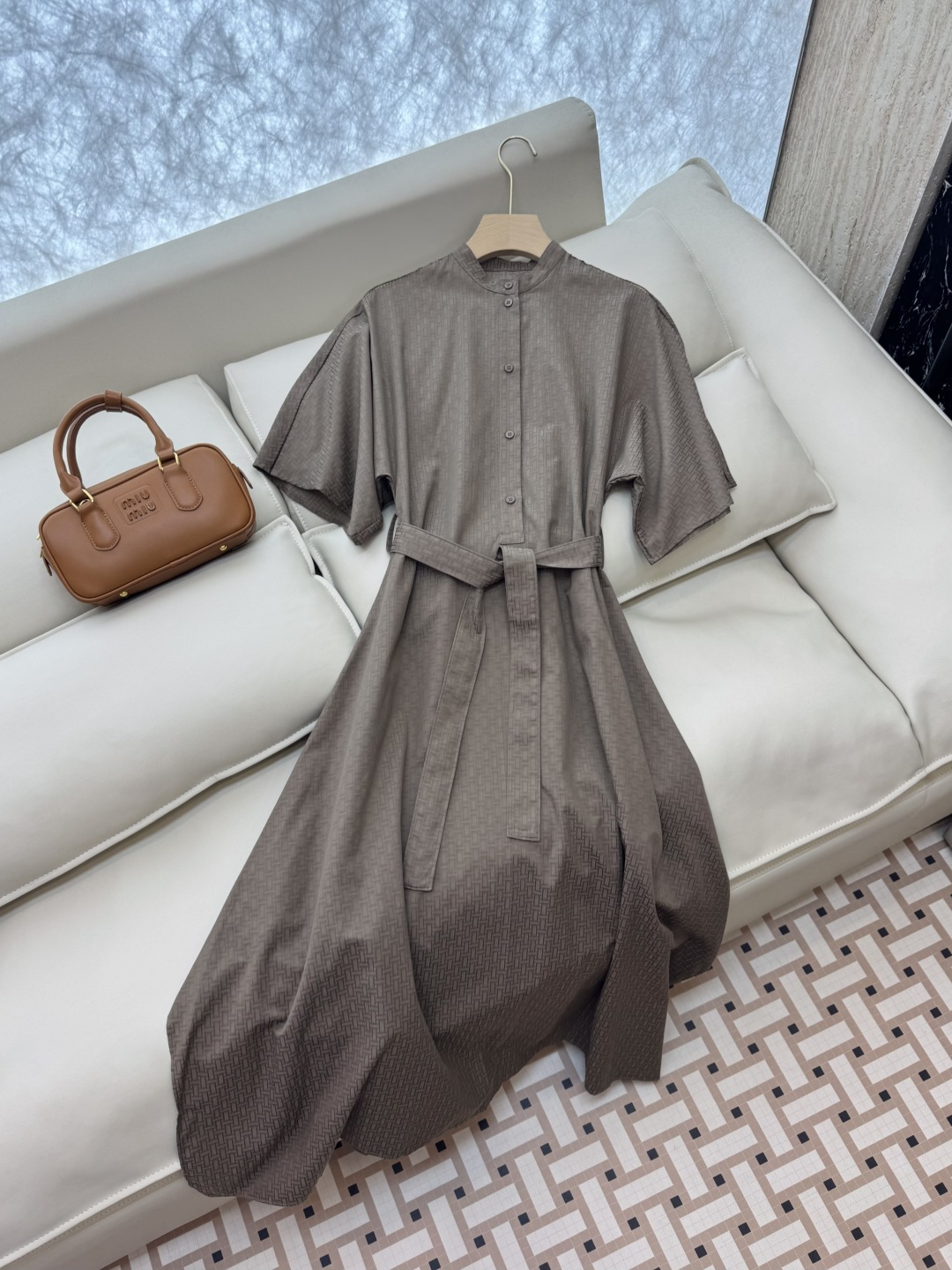 QGL004#新款连衣裙💕Hermes H家 爱马仕 H字母暗纹 短款宽松款连衣裙 黑色 燕麦咖色 白色