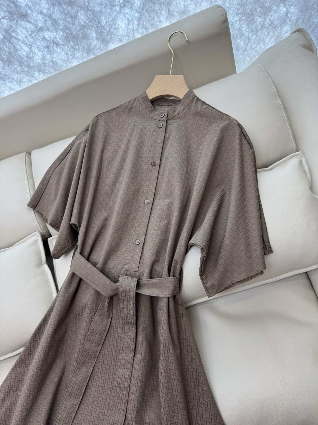 QGL004#新款连衣裙💕Hermes H家 爱马仕 H字母暗纹 短款宽松款连衣裙 黑色 燕麦咖色 白色