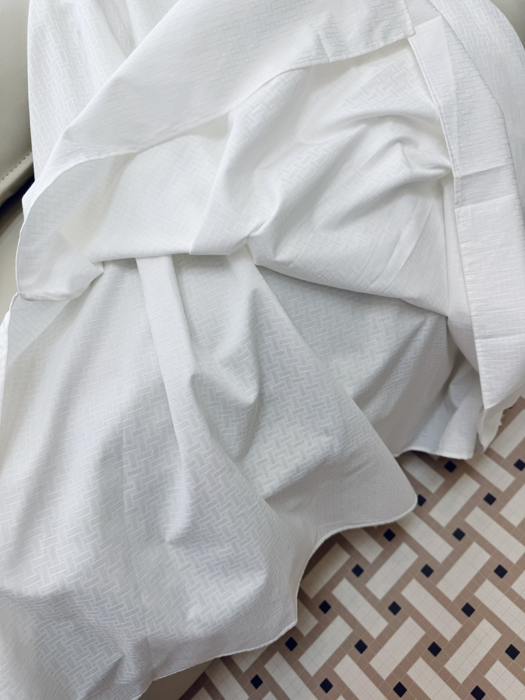 QGL004#新款连衣裙💕Hermes H家 爱马仕 H字母暗纹 短款宽松款连衣裙 黑色 燕麦咖色 白色