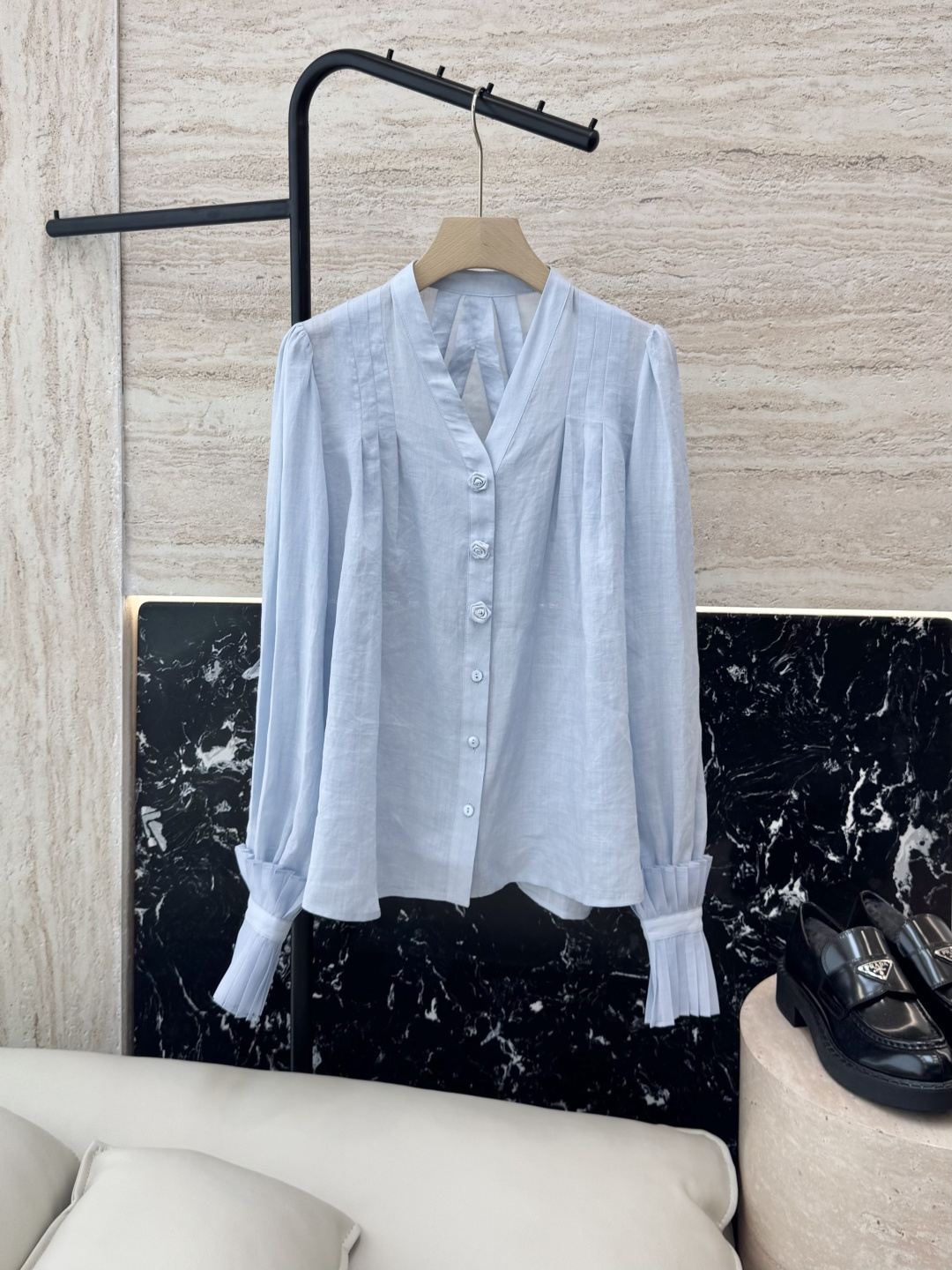 NO:319239,QY001# new shirt zimm… Ramie Flower buttoned palace sleeves Long sleeve shirt White Light blue SMLXL,,shirts,alexander wang19860909QY001#新款衬衫 zimm… 苎麻 花朵扣宫廷袖 长袖衬衫 白色 浅蓝色 SMLXL,,shirts,alexander wang,Women's clothing