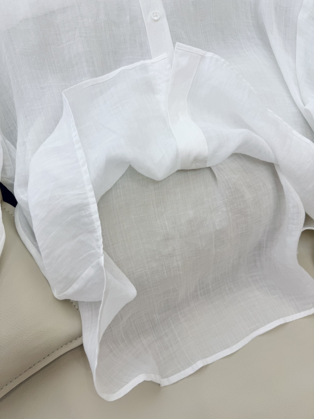 LZ25017#新款衬衫。
BC 重工刺绣翻领 100% 苎麻长袖衬衫 黑色 白色 SML