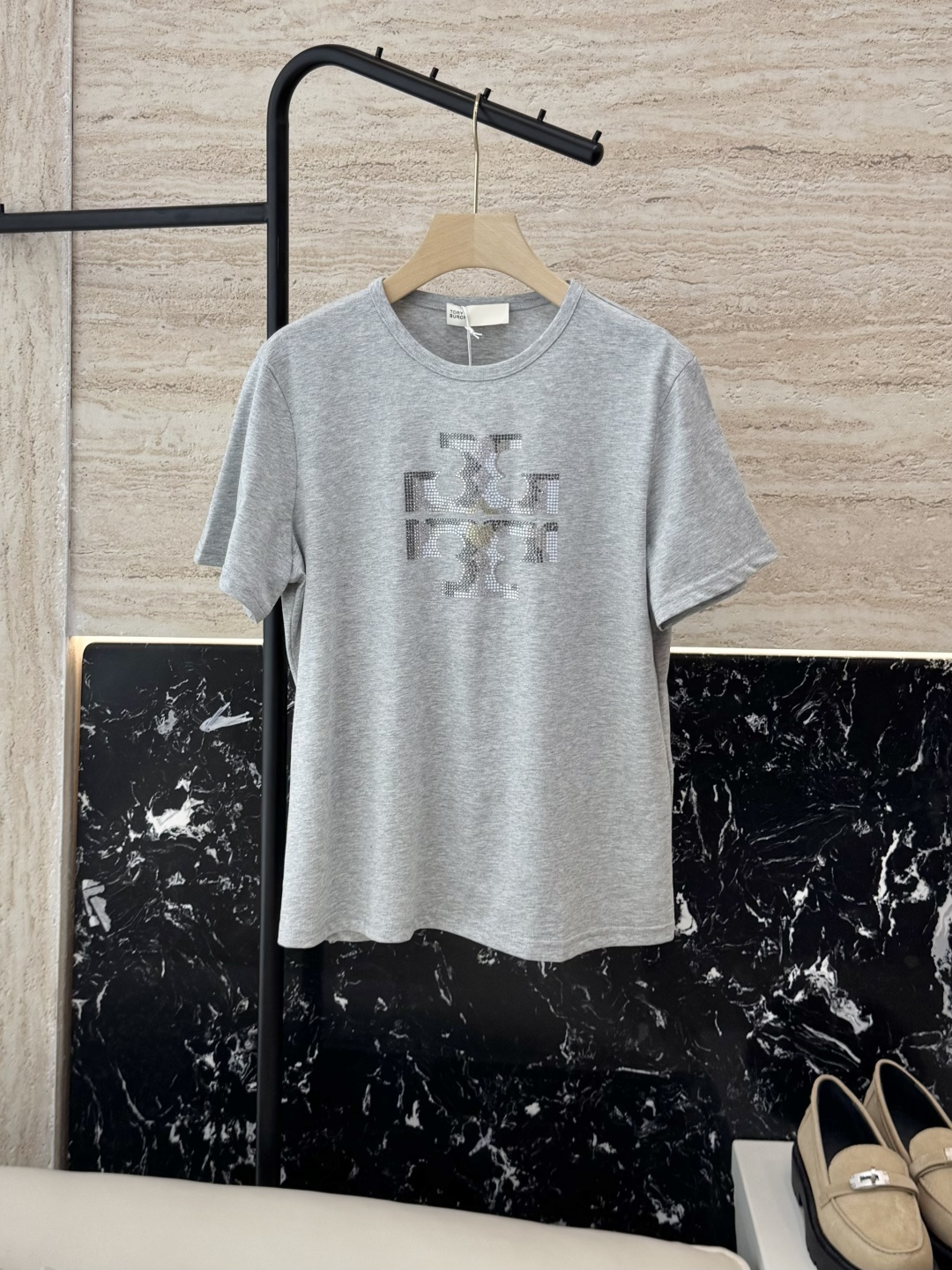 NO:431329,QG037# Cleaning 3S TB Hot Beads Minimalist Style Short-sleeved T-shirt Gray SML, T-shirt,tees, t-shirt,alexander wang19860909QG037#清货3S TB 烫珠 极简风 短袖T恤 灰色 SML,,T-shirt,tees，t-shirt,alexander wang,Women's clothing