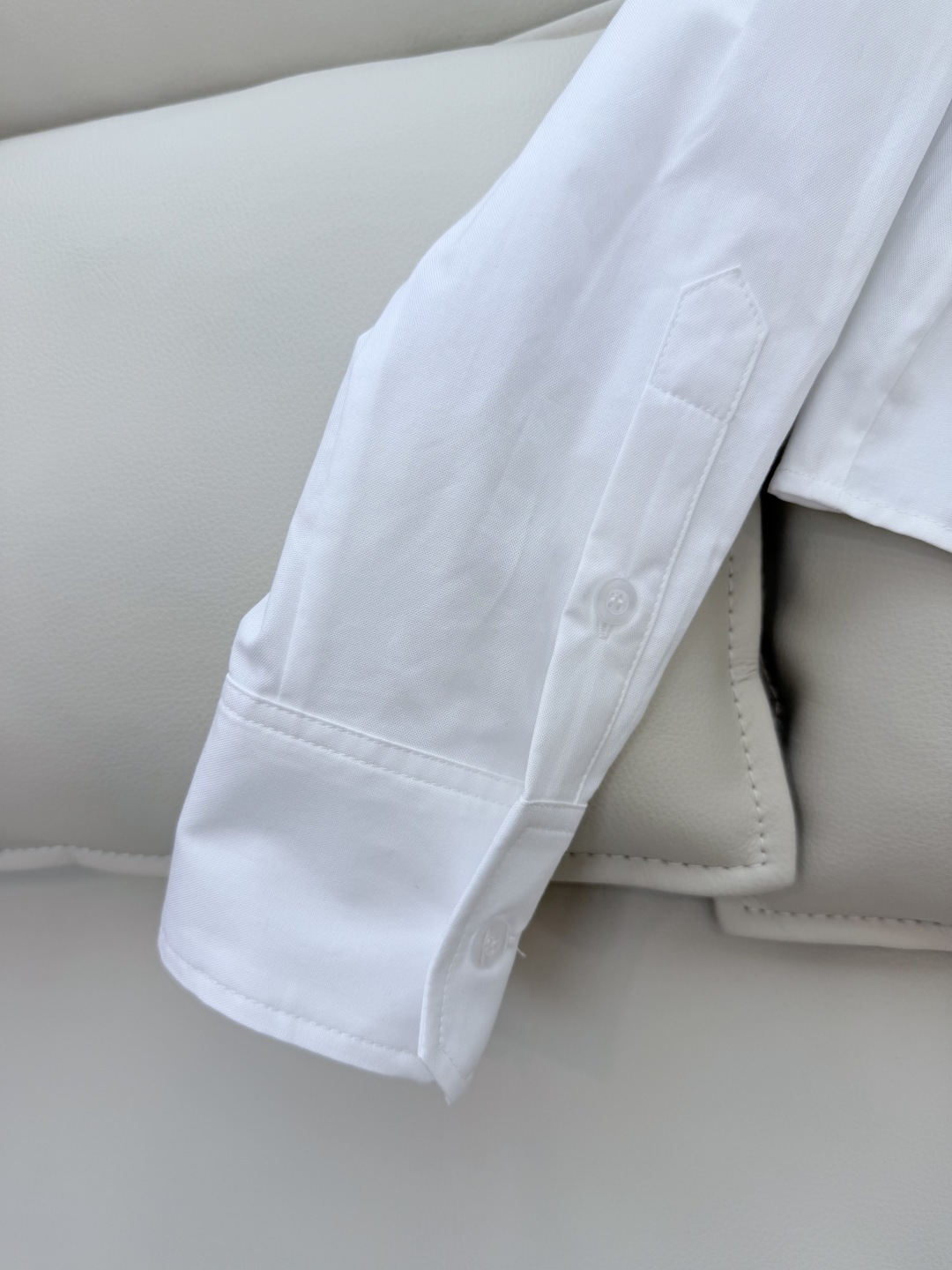 CY021#新款衬衫。TB 红黑杠 极简风 长袖衬衫 白色 蓝色 粉色 SML