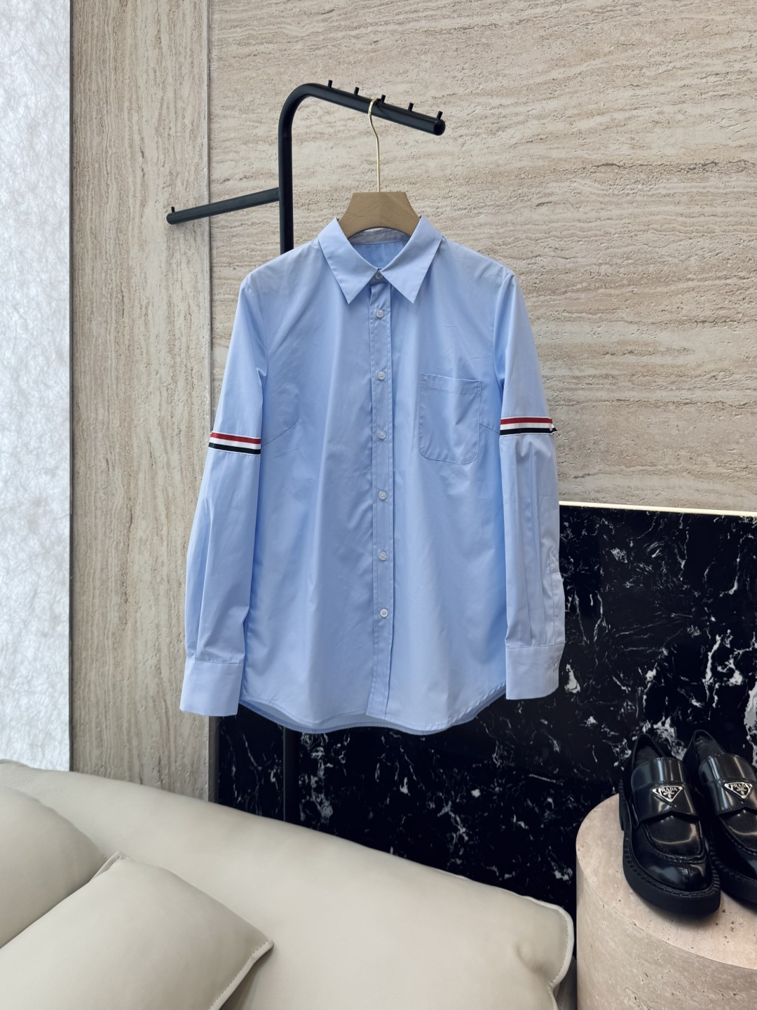 NO:658033,CY032# new shirt TB red and black stripes minimalist style long-sleeved shirt blue and white SML,,shirts,alexander wang19860909CY032#新款衬衫 TB 红黑白杠 极简风 长袖衬衫 蓝色白色 SML,,shirts,alexander wang,Women's clothing