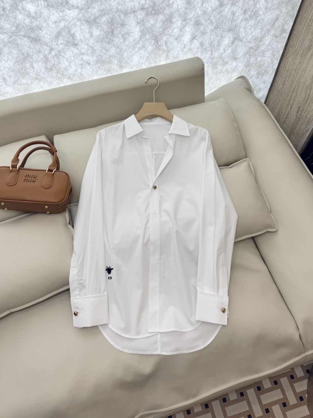 CY030#新款衬衫。Dior 小蜜蜂刺绣CD 金扣 长袖衬衫 白色 SML