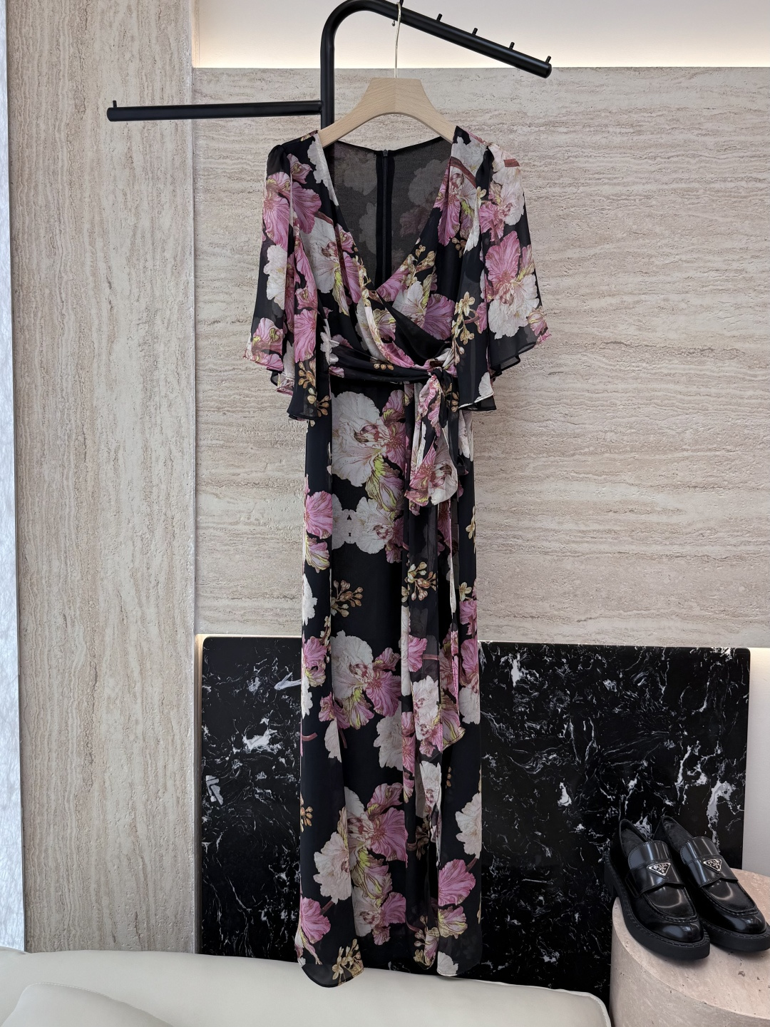 NO:667292,XF031# New Dress Special Code Available Super Slim V-neck Short Sleeve Printed Elegant Long Skirt Dress SMLXLXL,,skirts,T-shirt, 19860909XF031#新款连衣裙特码齐 超显瘦 V领短袖 印花飘逸长裙 连衣裙 SMLXLXL,,skirts,T-shirt, ,Women's clothing
